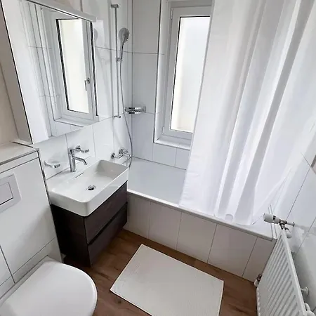Modern Close To Train Station Oerlikon-201-16- Apartman Zürich